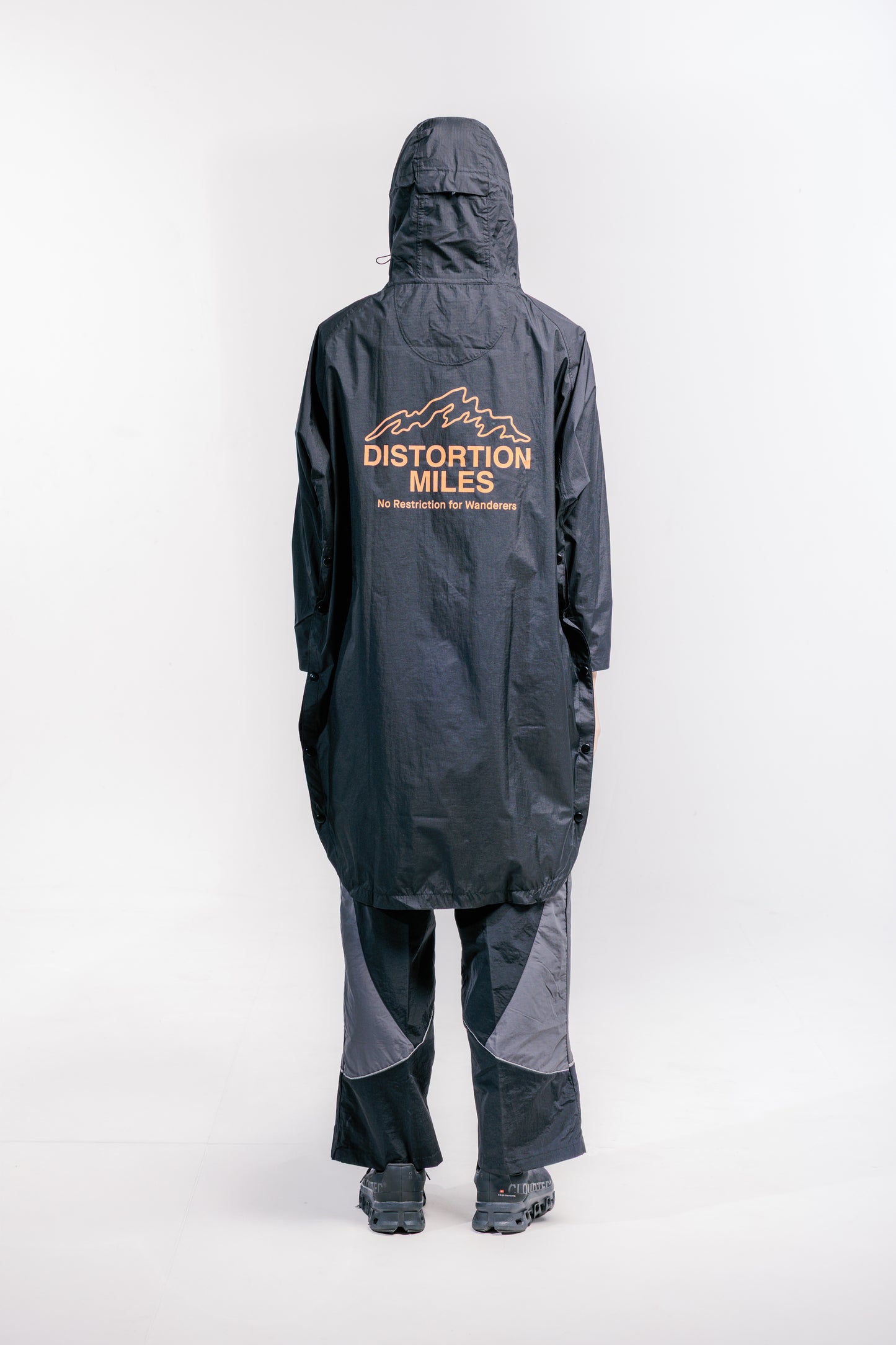 Humblezing x Distortion Miles Shell Poncho in Black