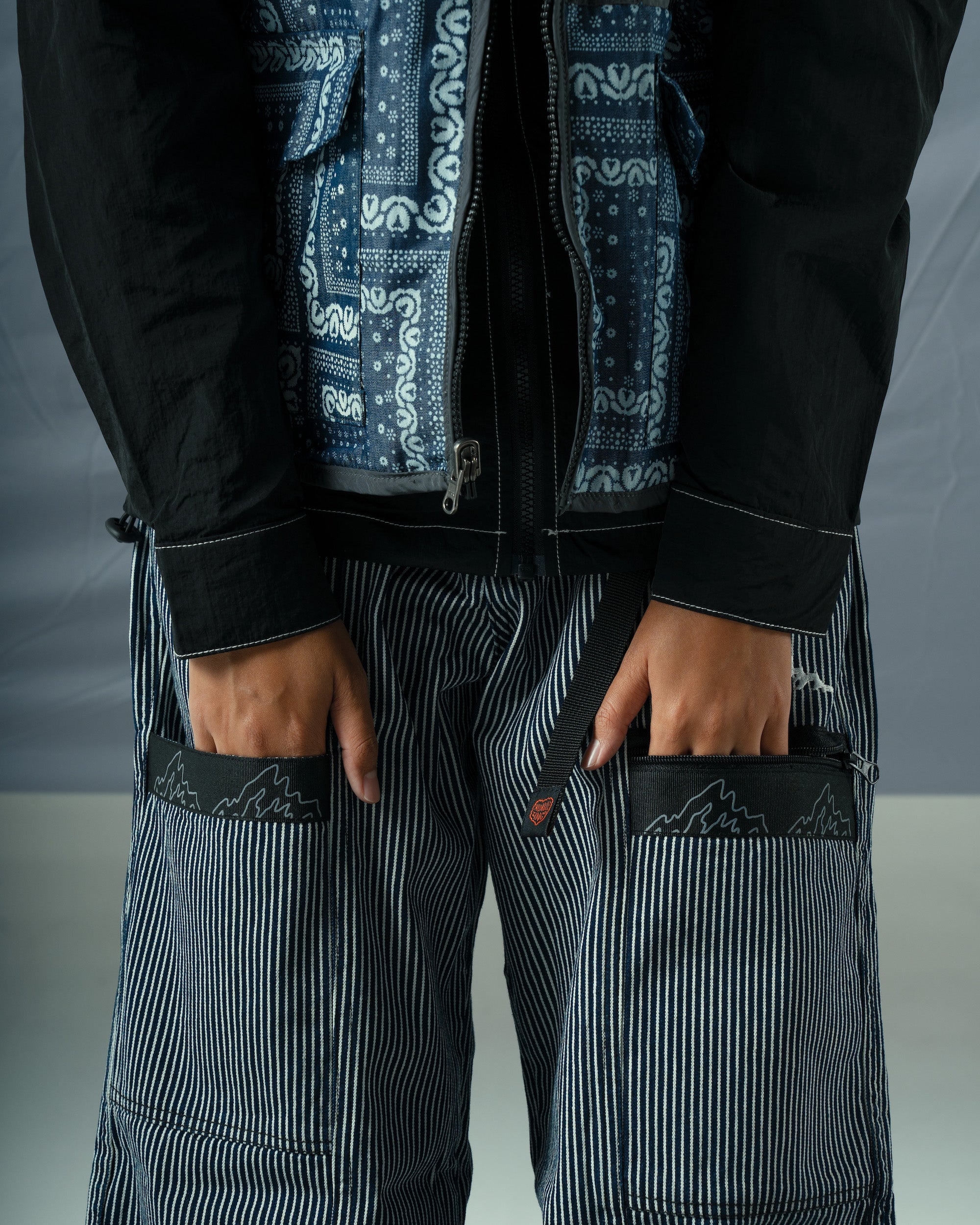 Noir Seamless Cargo Pants Denim