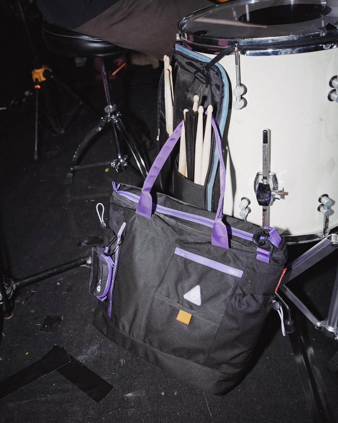 Humblezing x Perunggu Bona Tote Bag Black
