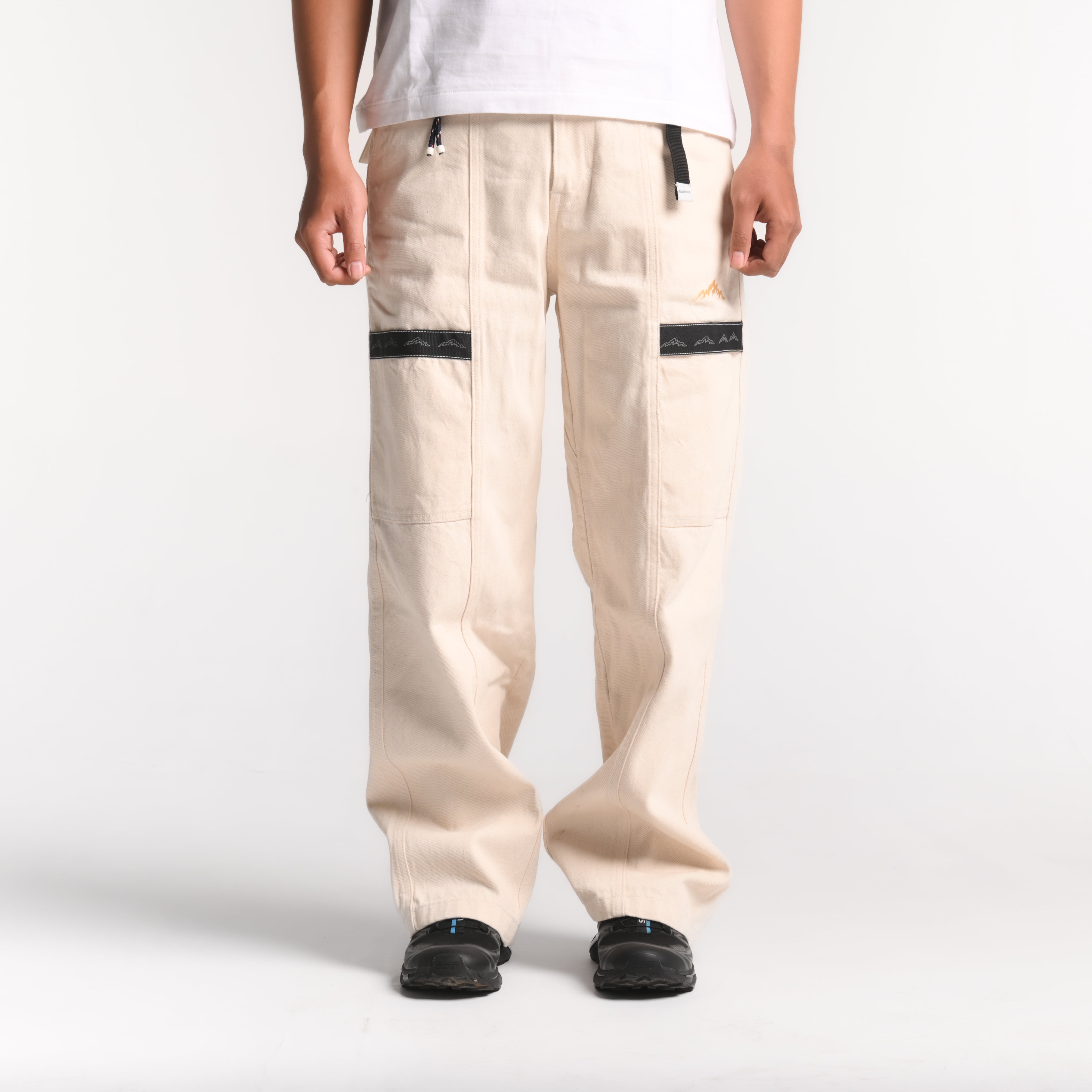 Noir Seamless Cargo Pants Broken White