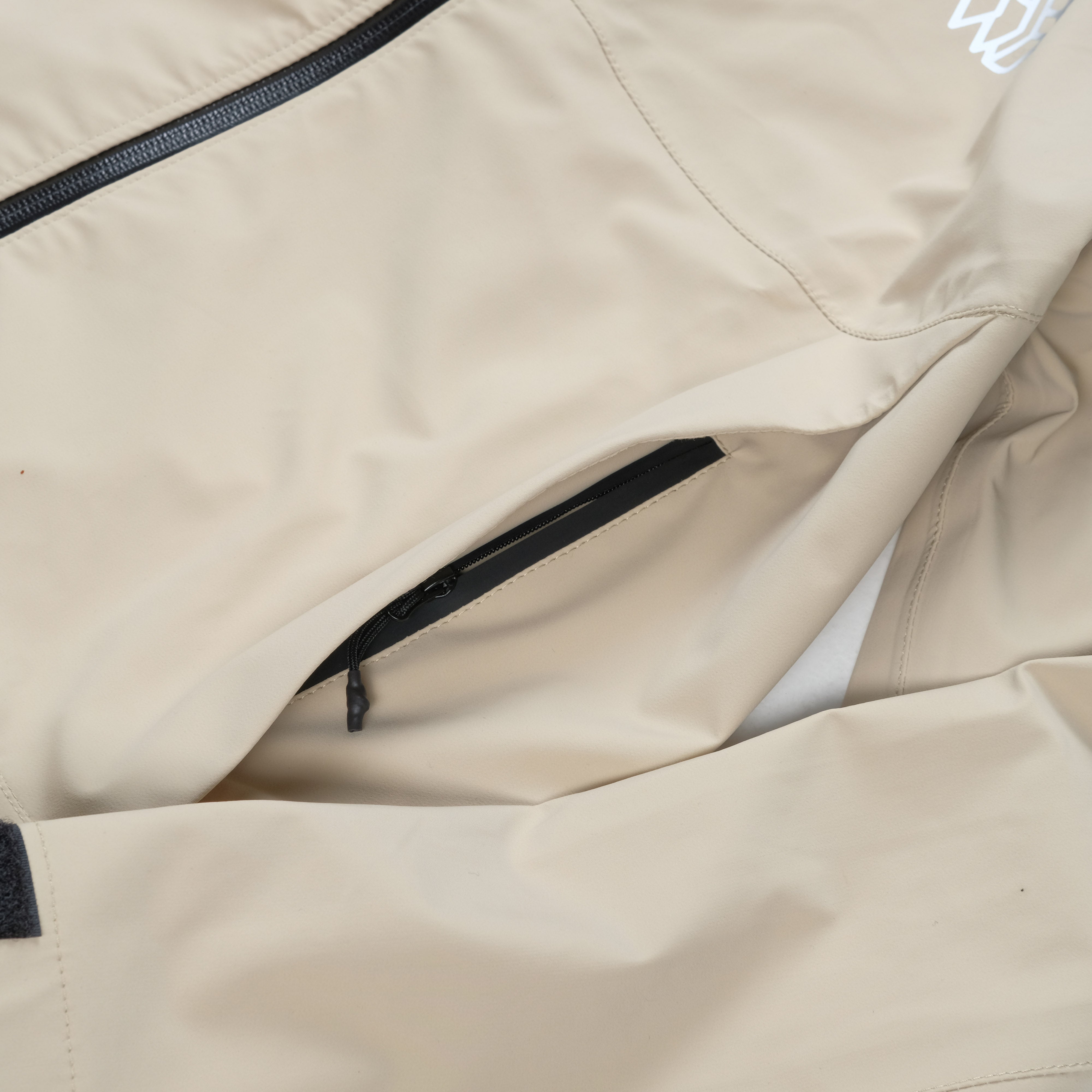 Yari 3L Khaki Technical Jacket