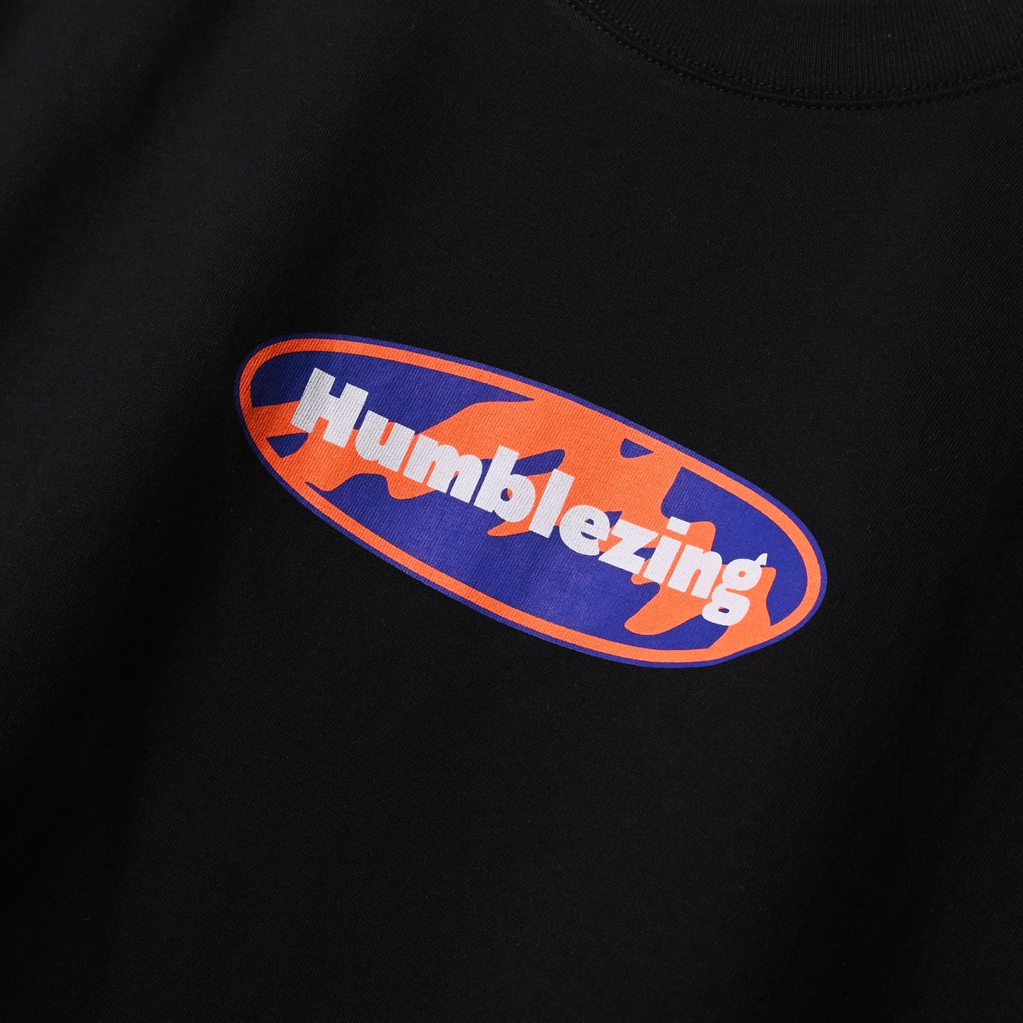 Mountain Oval Tshirt Black