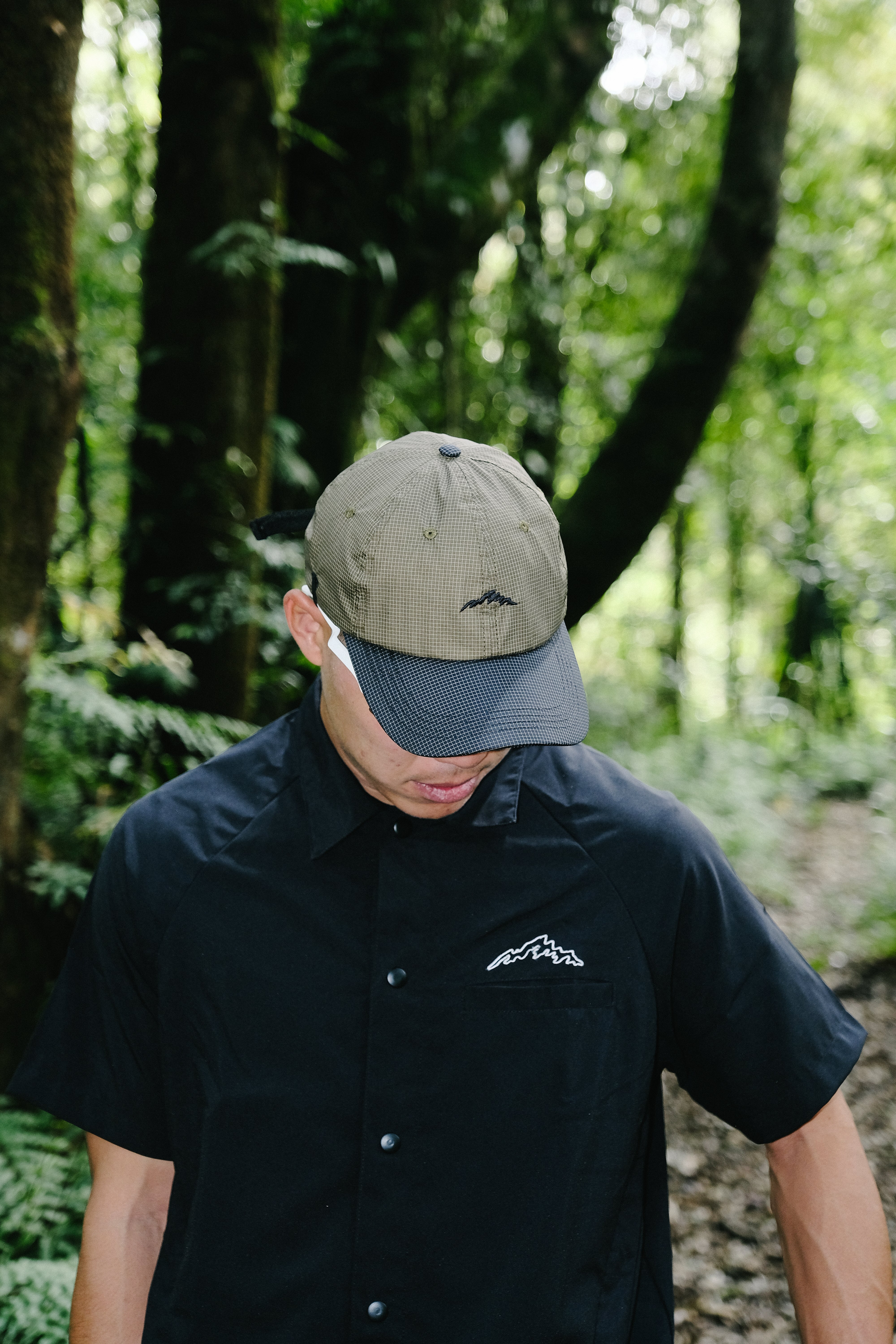 Roamer 6 Panel Grid Cap